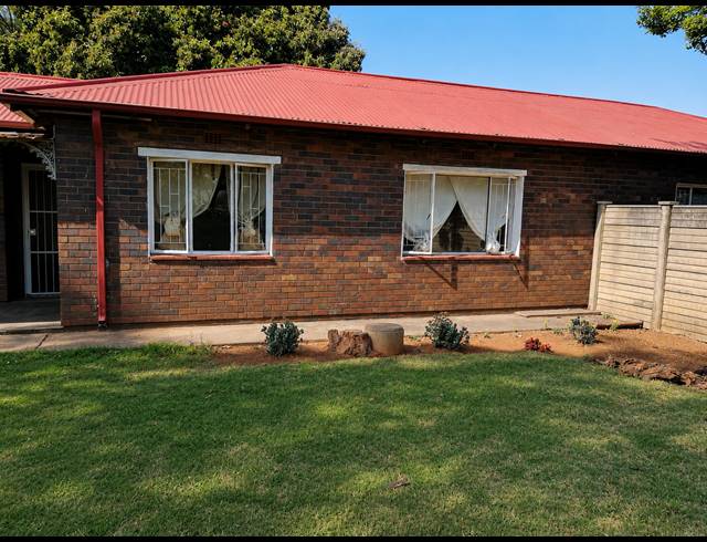 3 BEDROOM HOUSE FOR SALE IN VANDERBIJLPARK CW 6